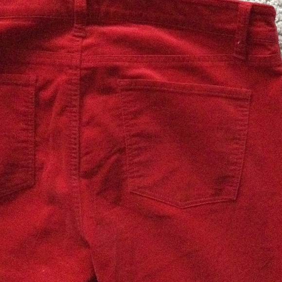 Fun red pants - Picture 4 of 6